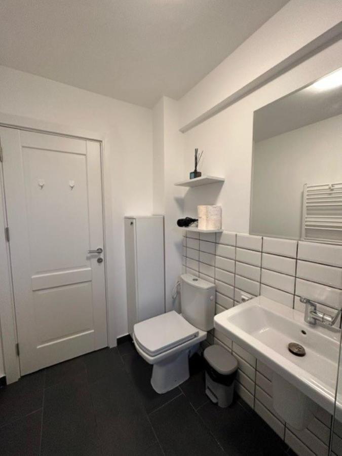 Escape Lounge Apartman Craiova Kültér fotó