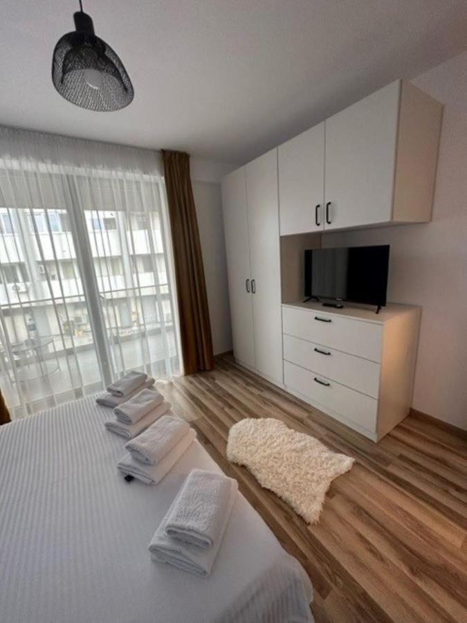 Escape Lounge Apartman Craiova Kültér fotó